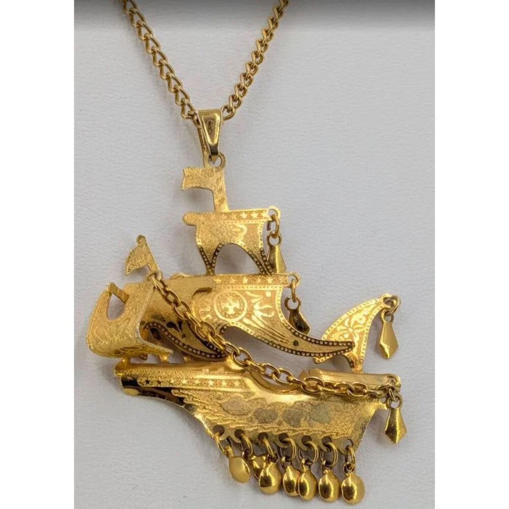 Pirate Ship Pendant Necklace Gold Tone Spanish Galleon Nautical 24 inch  Dangle